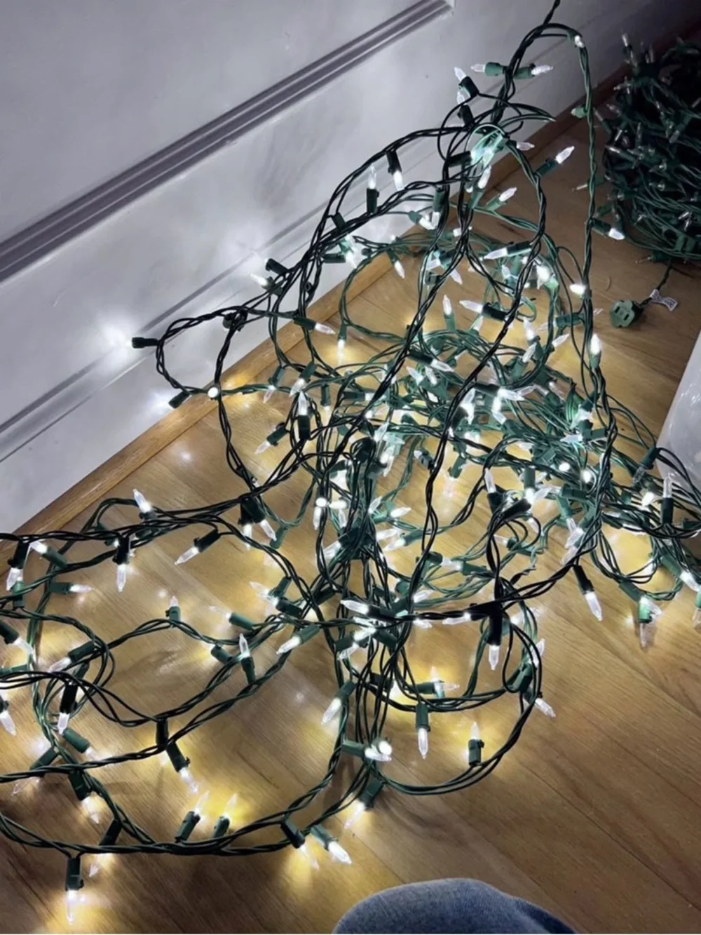 Target 35' White LED Mini String Lights on Green Wire GUC 🌲